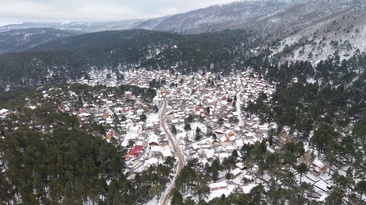Osmaniye Amanos Dağları’nda büyüleyen kar manzarası