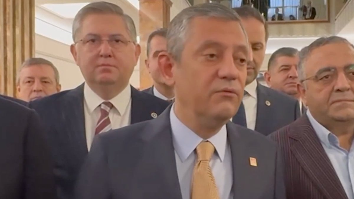 Özgür Özel: Emekli maaşını 20 bin lira yaptılar, çocuğa harçlık verir gibi