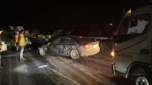 Sakarya’da otomobil ile minibüsün çarpıştığı kazada 1 kişi öldü