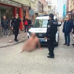 Samsun’da çıplak halde caddede dolaşan şahıs gözaltına alındı