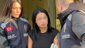 Samsun’da gasbettikleri telefonla dudak dolgusu yaptıran kadınlar yakalandı