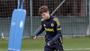 Sebastian Szymanski, Fenerbahçe’ye veda etti