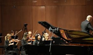 Şef Giuseppe Mengoli ve piyanist Cem Babacan İstanbul Devlet Senfoni Orkestrası sahnesinde buluştu