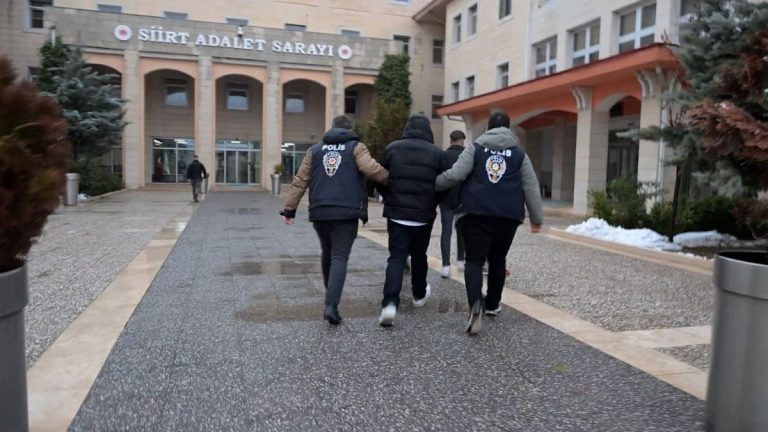 Siirt’te ‘sahte araç satım’ ilanıyla 4 kişiyi 1 milyon TL dolandırdılar: 2 tutuklama