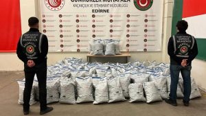 Sınır kapıları ve havalimanlarında 1,6 milyar liralık uyuşturucu ele geçirildi