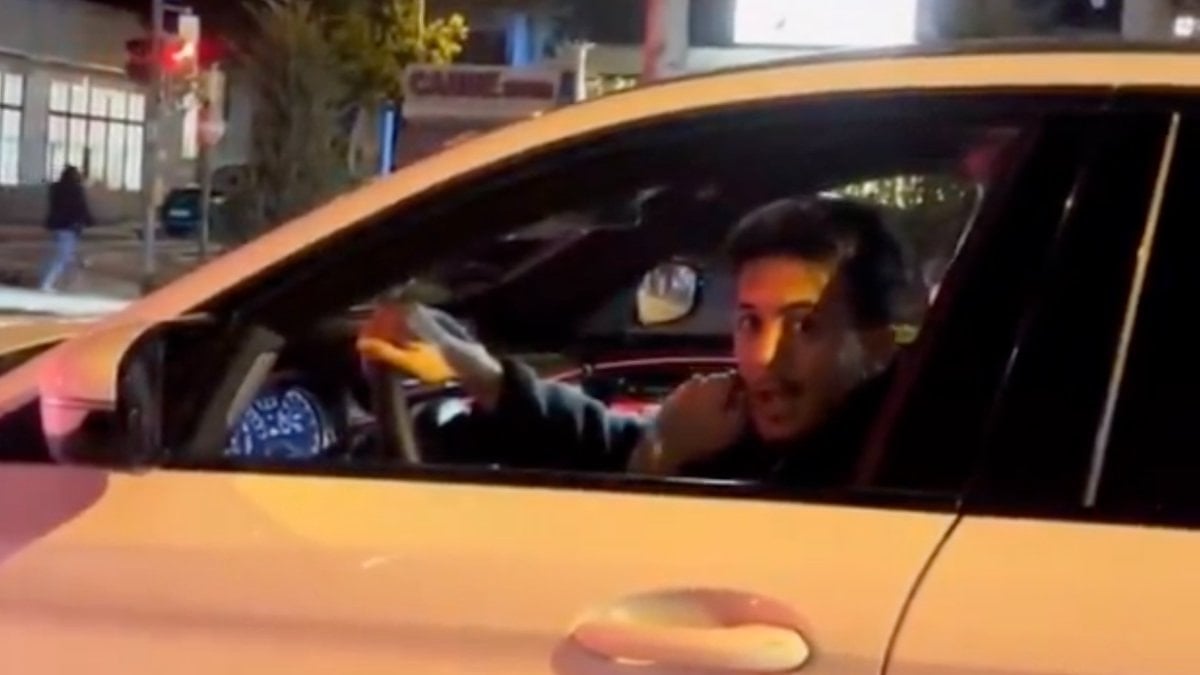 Tayfur Bingöl, trafikte taraftarlarla sohbet etti