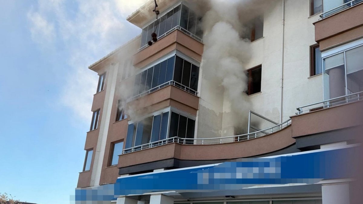 Tekirdağ’da yangın çıkan evde bıçaklanmış kadın cesedi bulundu