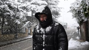 Türkiye soğuktan adeta donuyor: Kar yağışı birçok bölgede devam edecek