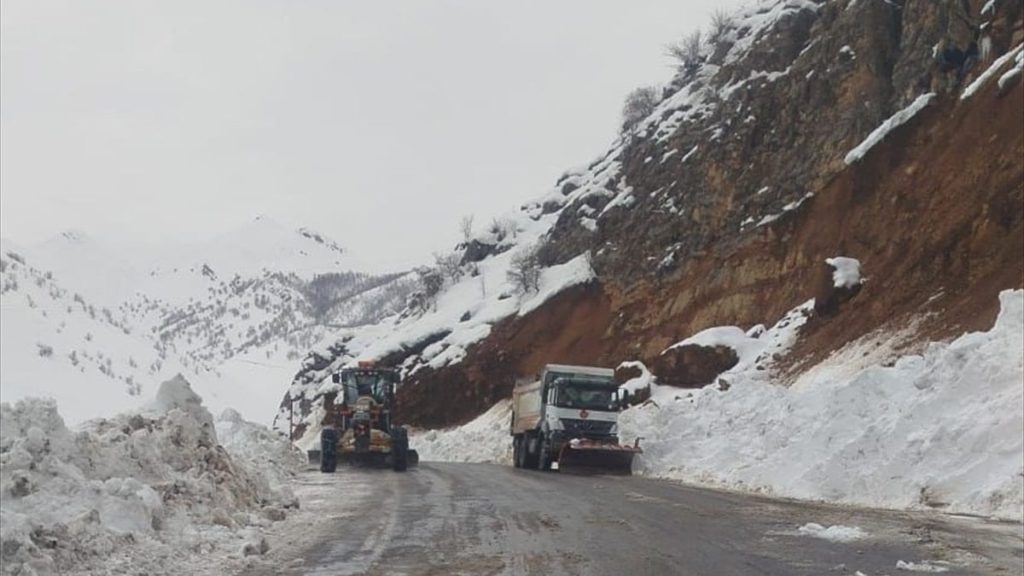 Ülke genelinde 5 ilde 558 yerleşim yerine ulaşım sağlanamıyor