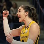 VakıfBank, Volero karşısında zorlanmadı