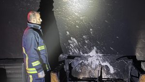 Van’da yangında bir ev kül oldu