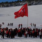 Vatandaşlar, Sarıkamış şehitlerini anmak için Allahuekber Dağları’nda yürüdü