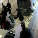 Yalova’da 9 kişilik arkadaş grubu esnafı darbetti