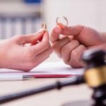 Yargıtay, boşanma gerçekleştikten sonra tazminat istenmeyeceğine hükmetti