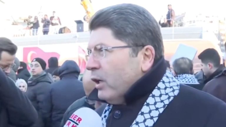 Yılmaz Tunç, tarihi Gazze buluşmasına katıldı: İstanbul’daki bu çağrı dünyaya önemli bir mesaj