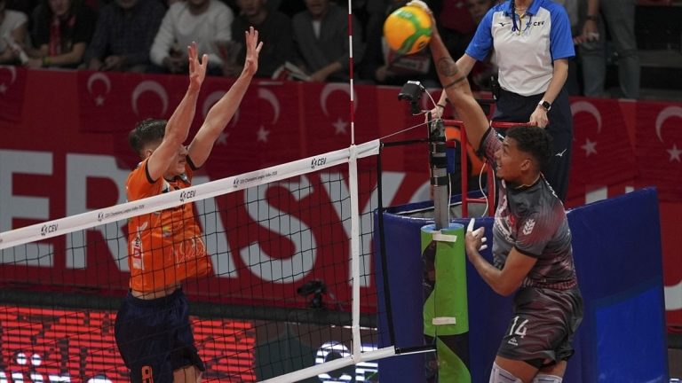 Ziraat Bankkart, ACH Volley’e set vermedi