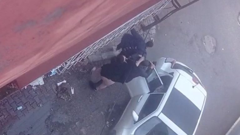 Adana’da eski eşine ‘Çocuklara iyi bak’ dedi: Çıkan tartışmada darbedildi