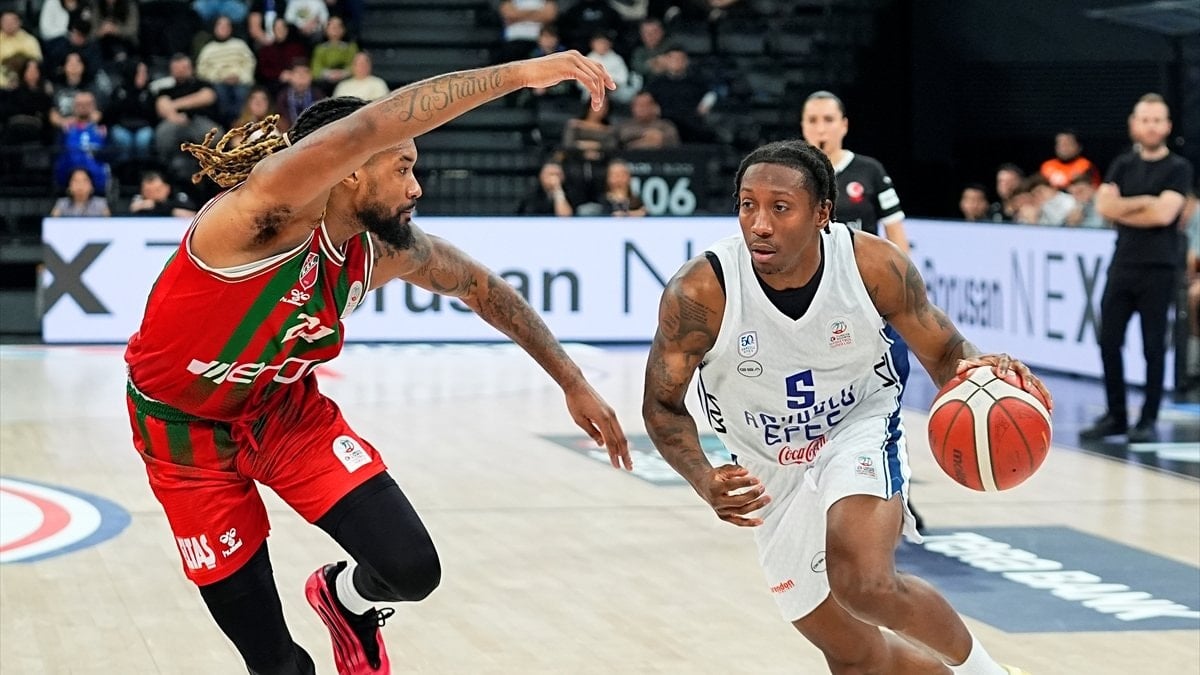 Anadolu Efes, Karşıyaka’yı mağlup etti