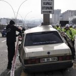 Ankara’da direğe çarpan otomobil hurdalık oldu: Sürücü hayatta kalmayı başardı