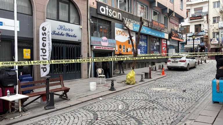 Ankara’da silahlı kavga: Esnaf ve oğlu yaralandı