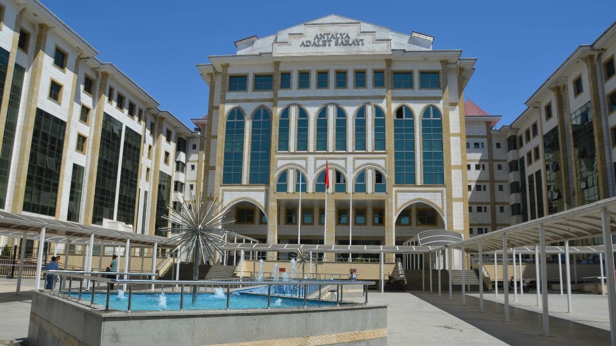 Antalya’da bebeği başkasının nüfusuna kaydettiren 3 kişiye hapis cezası