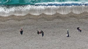 Antalya’da bir gün arayla yaz ve kış yaşandı