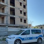 Antalya’da bir işçi inşaatın 5’inci katından düşerek yaralandı