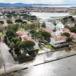 Balıkesir sokakları, sağanak yağış nedeniyle sular altında kaldı