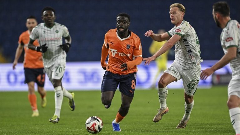 Başakşehir, Konyaspor’u ikinci yarıda yıktı