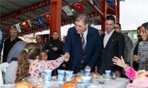 Bayraklı’da gönüller aynı sofrada buluştu