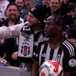 Beşiktaş’ın yeni transferi Olaitan’dan taç atışı esnasında selfie