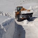 Bingöl’de 2 metreyi aşan karla mücadele devam ediyor