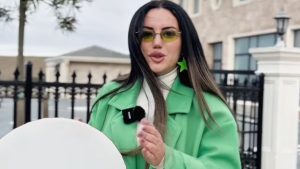 Bir dil öğretmeni ‘Kabe’de Hacılar’ ilahisini İngilizceye çevirdi