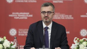 Burhanettin Duran uluslararası medya temsilcileriyle bir araya geldi