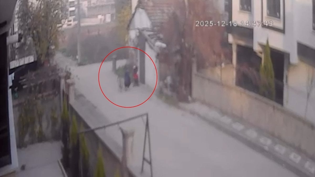 Bursa’da bebek arabasındaki altınlar çalındı