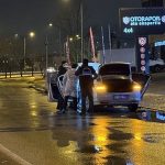 Bursa’da polisin dur ihtarına uymayan araçta el bombası ele geçirildi