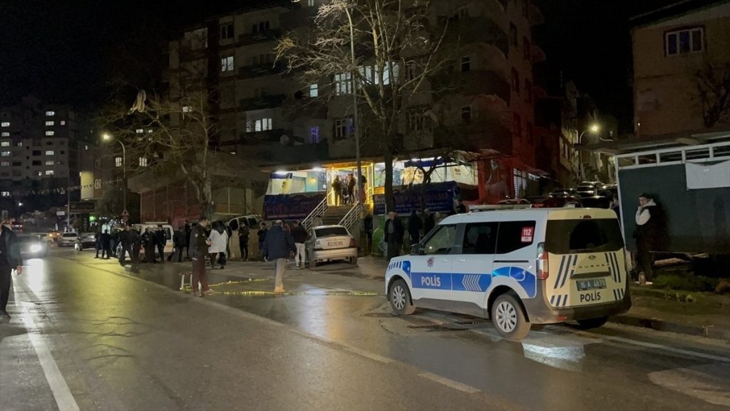 Bursa’da silahlı saldırıda 2 kişi yaralandı