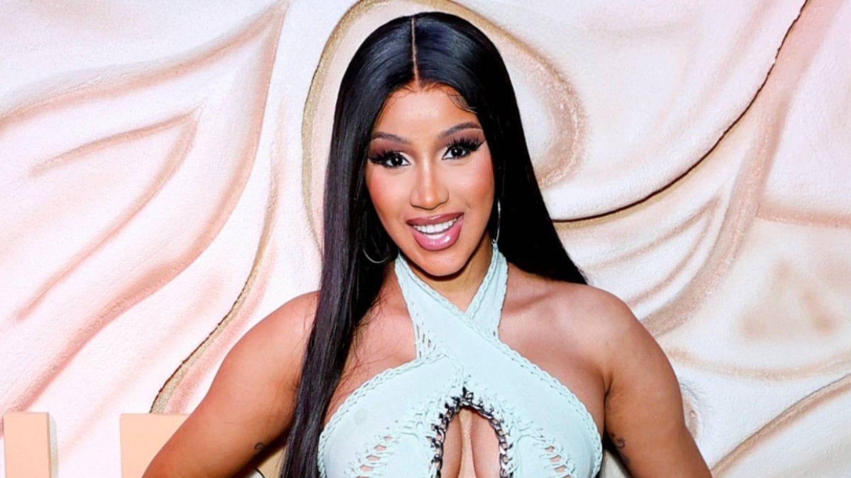 Cardi B robotla dans etti! O anlara yorum yağdı