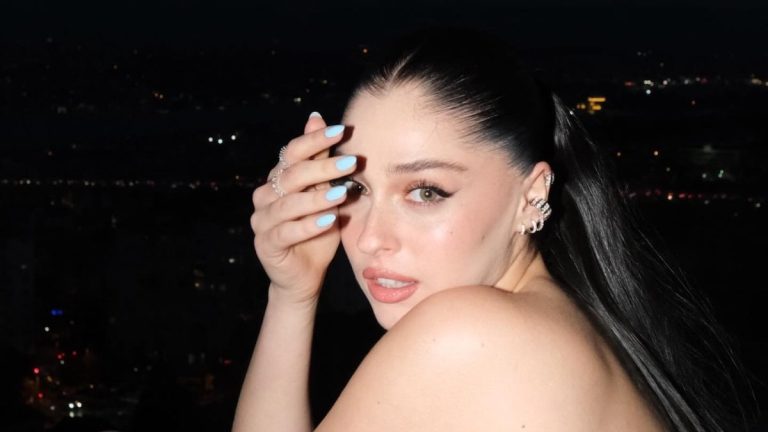 Cem Bölükbaşı sevgilisi Cemre Baysel’in doğum gününü kutladı