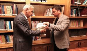 ÇGD Bursa Şubesi Osmangazi’ye Uğur Mumcu Kitaplarını Bağışladı