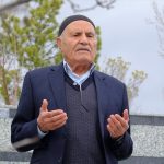 Çorum’da 10 yıl önce kaybettiği eşinin mezarına her 14 Şubat’ta kırmızı gül bırakıyor