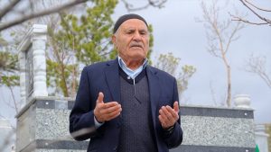 Çorum’da 10 yıl önce kaybettiği eşinin mezarına her 14 Şubat’ta kırmızı gül bırakıyor