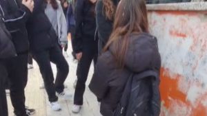 Çorum’da genç kız yaşıtları tarafından darbedilip zorla özür dilettirildi