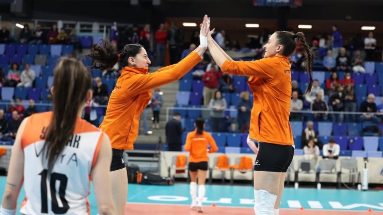 Eczacıbaşı, Numia Vero Volley’e şans tanımadı