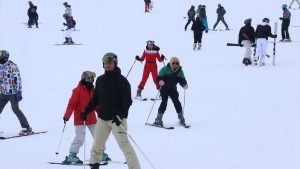 Erciyes’te pistler hafta sonu kayakseverlerle doldu