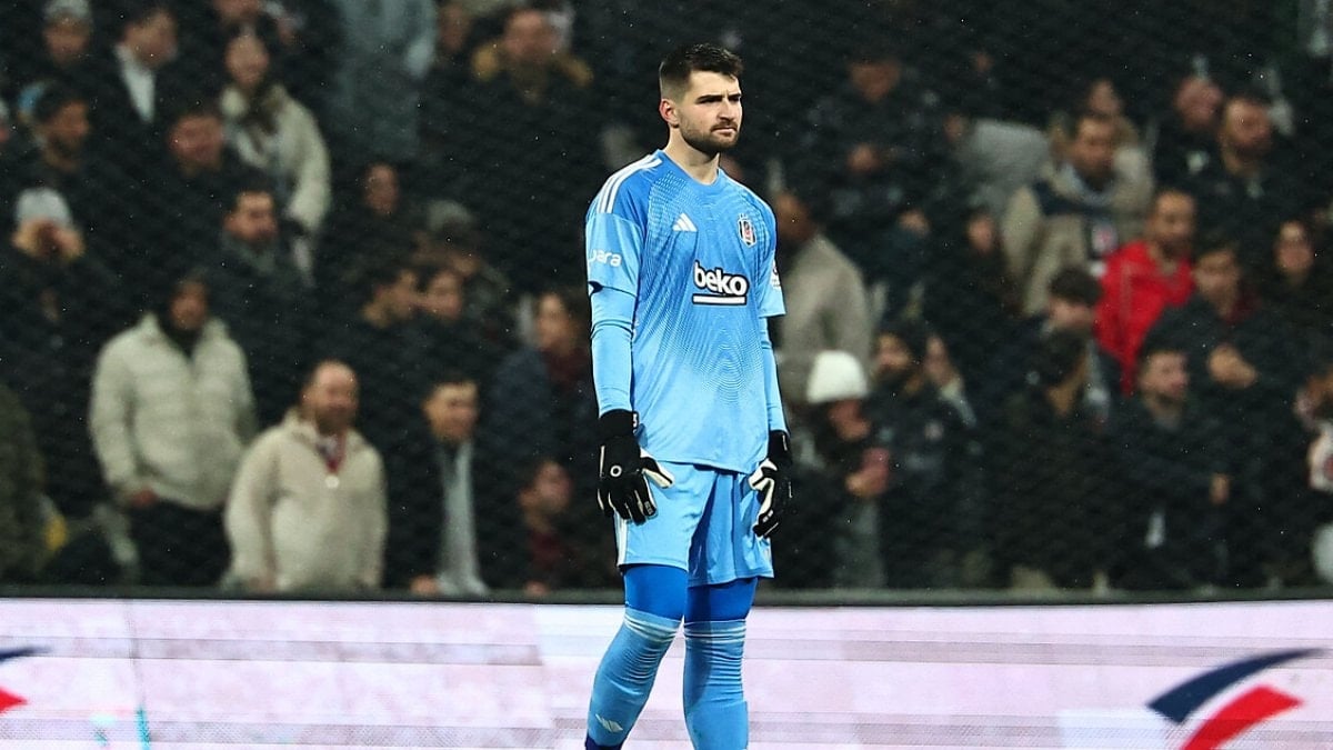 Ersin Destanoğlu, önce destek gördü sonra ıslıklandı