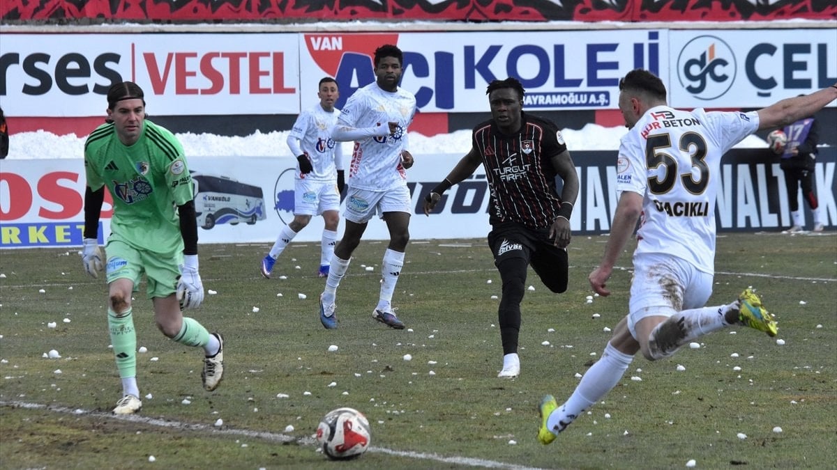 Erzurumspor FK, Vanspor’u 3 golle geçti