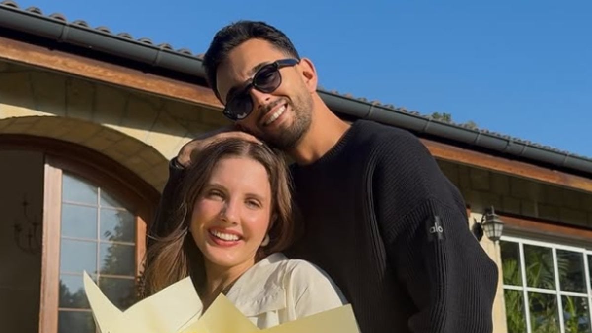 Evleniyor!  Dilara Kurtulmuş Eminönü’nde nişan alışverişinde