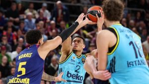 Fenerbahçe deplasmanda Barcelona’yı devirdi