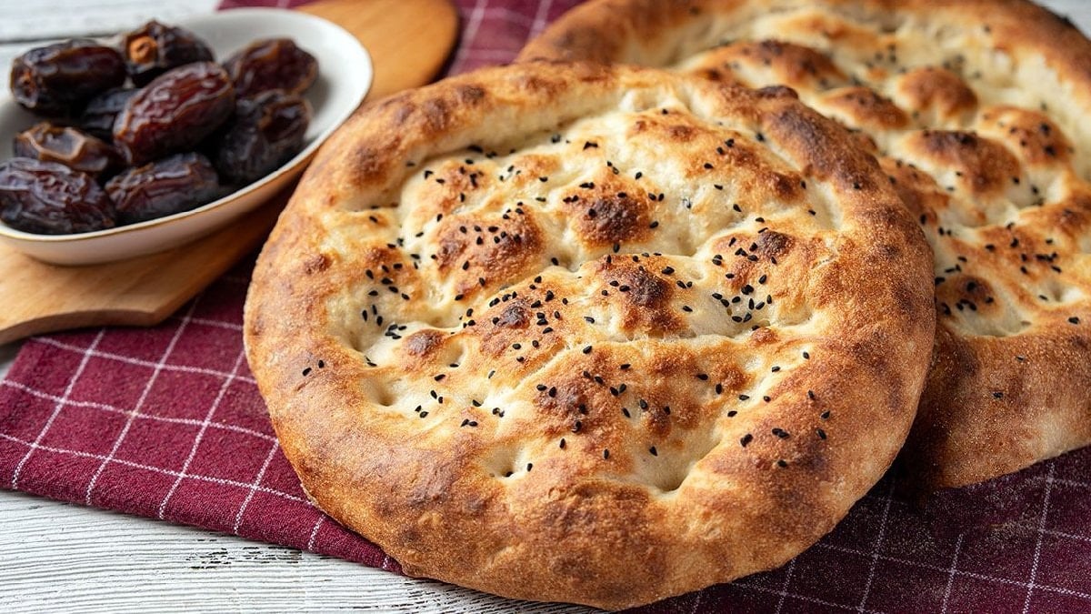 Fırından almış gibi: Ev yapımı Ramazan pidesi tarifi